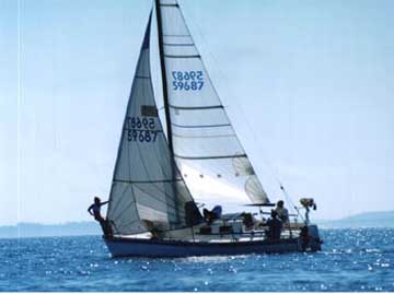 1981 Evelyn 26 sailboat