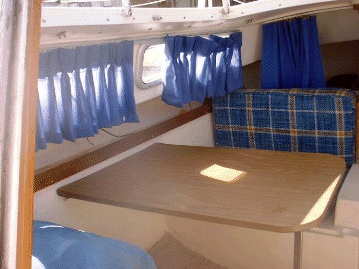 1977 Catalina 22 cabin