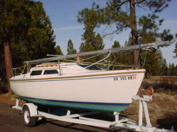 1987 Catalina 22 on trailer