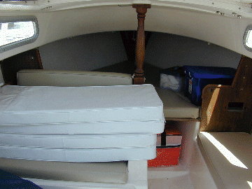 1977 Catalina 22 cabin