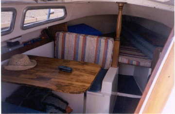 1975 Catalina 22 sailboat