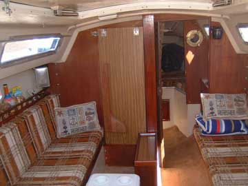 1982 Catalina 25 sailboat