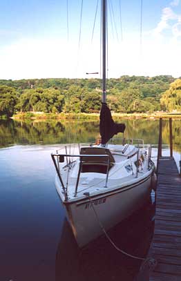 1984 Catalina 25 sailboat