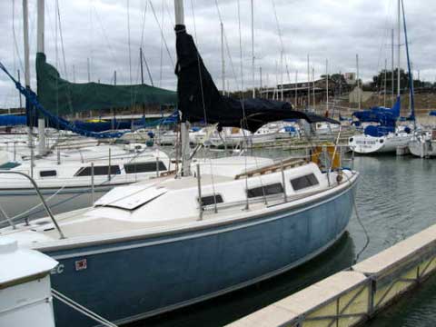 Catalina 25 sailboat