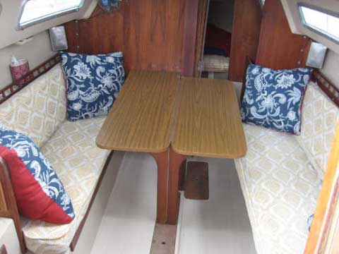 Catalina 25 sailboat