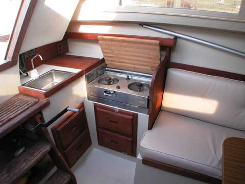 Catalina 25 sailboat