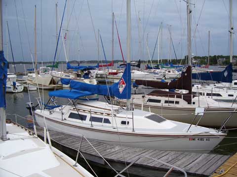 Catalina 25 sailboat