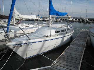 Catalina 27 sailboat