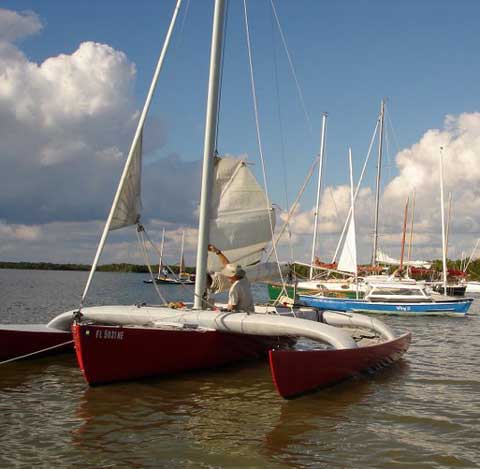 Discovery 20 trimaran sailboat