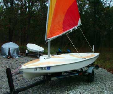 1982 Dolphin Senior sailboat