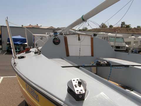 Holder 20 sailboat