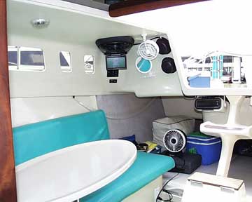 1993 Hunter 235 sailboat