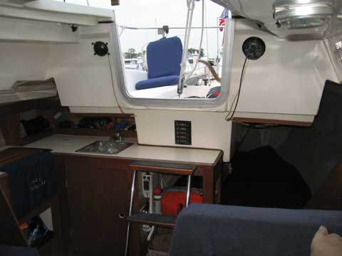Hunter 25.5 sailboat
