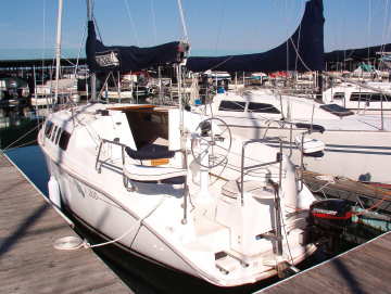 2001 Hunter 260 sailboat