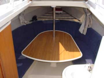 2004 Hunter 260 sailboat