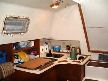1982 Hunter 27 sailboat
