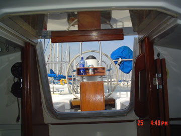 1985 Hunter 28.5 sailboat