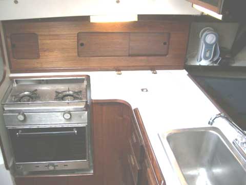 Hunter 33