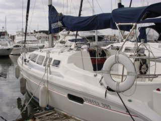 1996 Hunter 336 sailboat