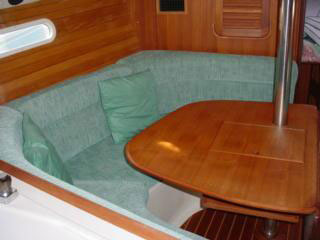 1996 Hunter 336 sailboat