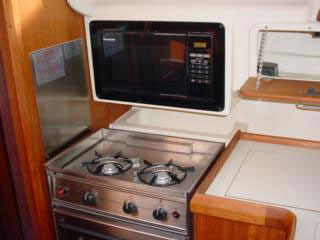 1996 Hunter 336 sailboat