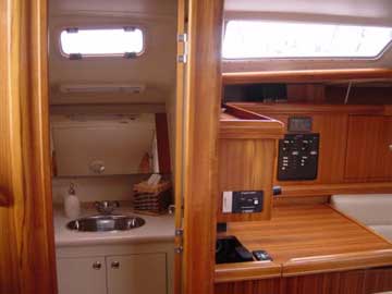 2004 Hunter 36 sailboat