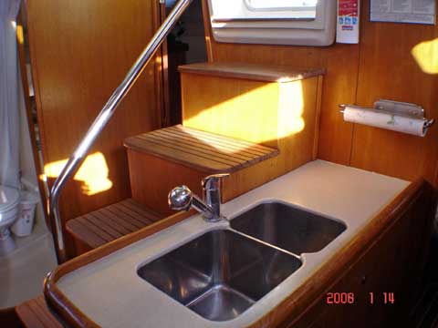 Hunter 46