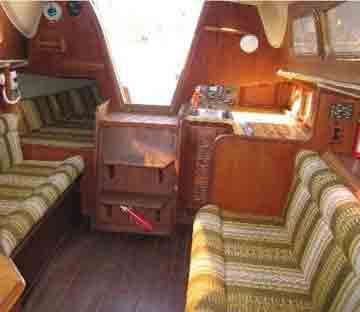 1977 Islander 28
