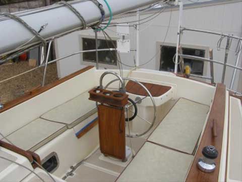 Island Packet 27