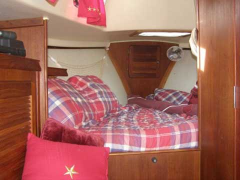 Island Packet 27