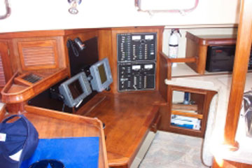 1994 Island Packet 44 cutter